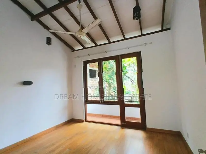 Thalawathugoda - 4 Bed Luxury House for Rent
