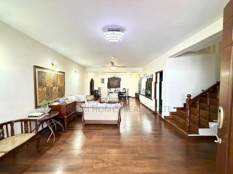 House For Sale IN Narahenpita – Colombo 05