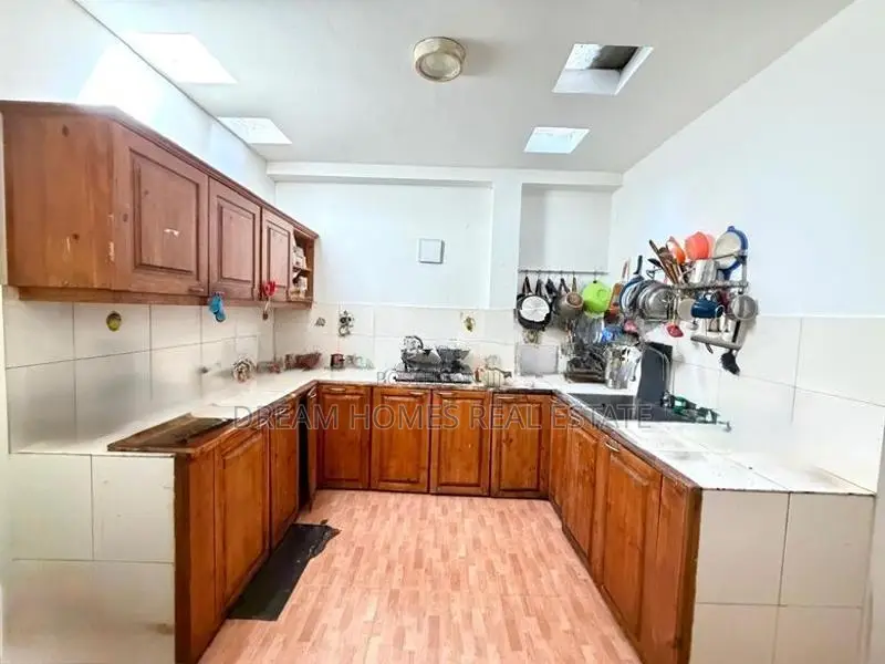 House For Sale IN Narahenpita – Colombo 05