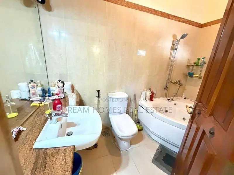 House For Sale IN Narahenpita – Colombo 05