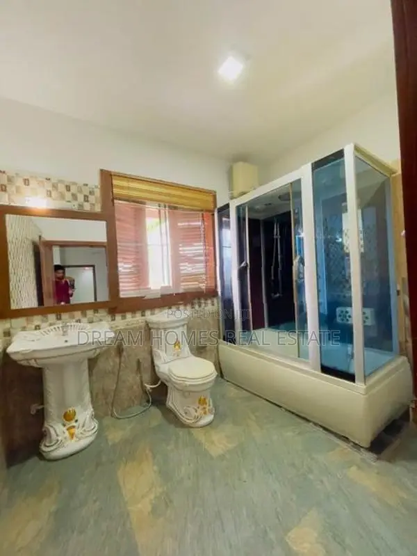 Luxury 2-Storey House with Swimming Pool for Sale Battaramulla