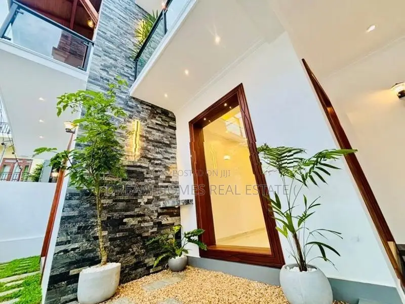 4 Bedroom Luxury House For Sale – Malabe