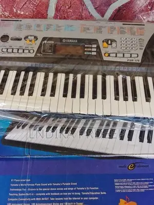 Yamaha Keyboard