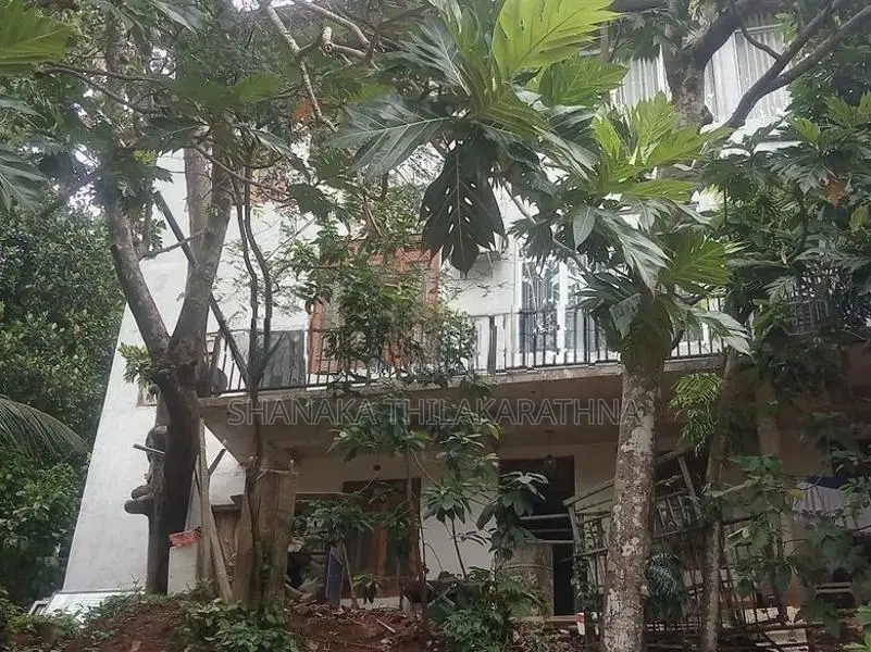 Luxury Multi-Level House for Sale – Ampitiya, Kandy