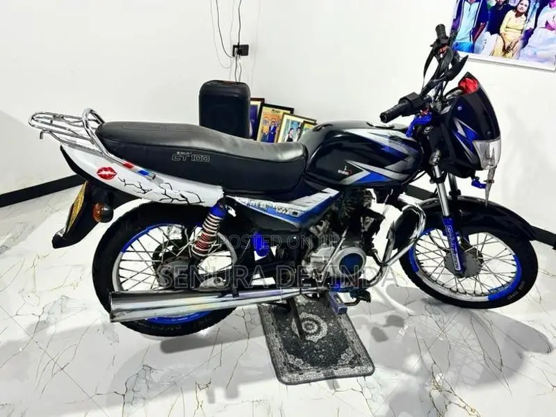 Bajaj CT100 2018
