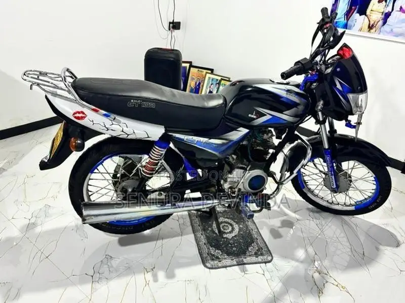 Bajaj CT100 2018