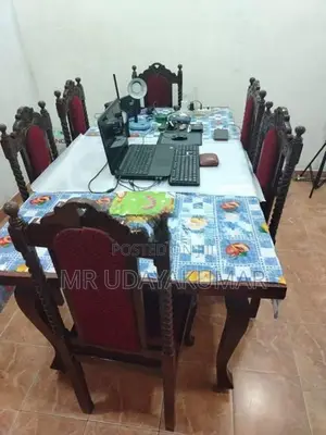 Burutha මේසය සහ පුටු 6ක්