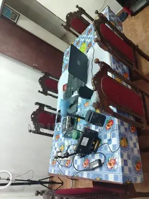 Burutha මේසය සහ පුටු 6ක්