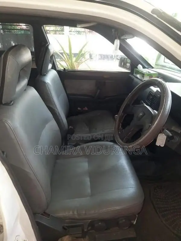 Nissan Pulsar 1987