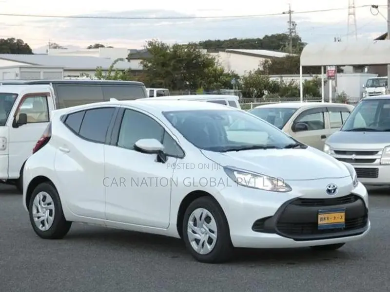 Toyota Aqua X Hybrid 2WD 2024
