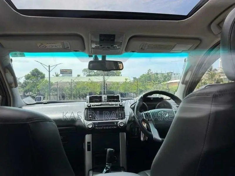 Toyota Land Cruiser Prado TX 2013