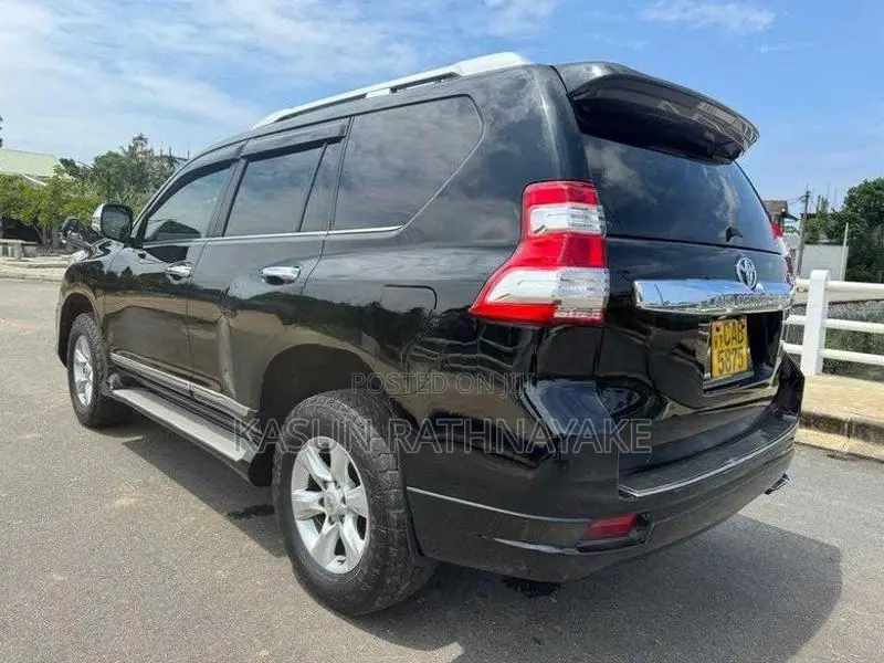 Toyota Land Cruiser Prado TX 2013
