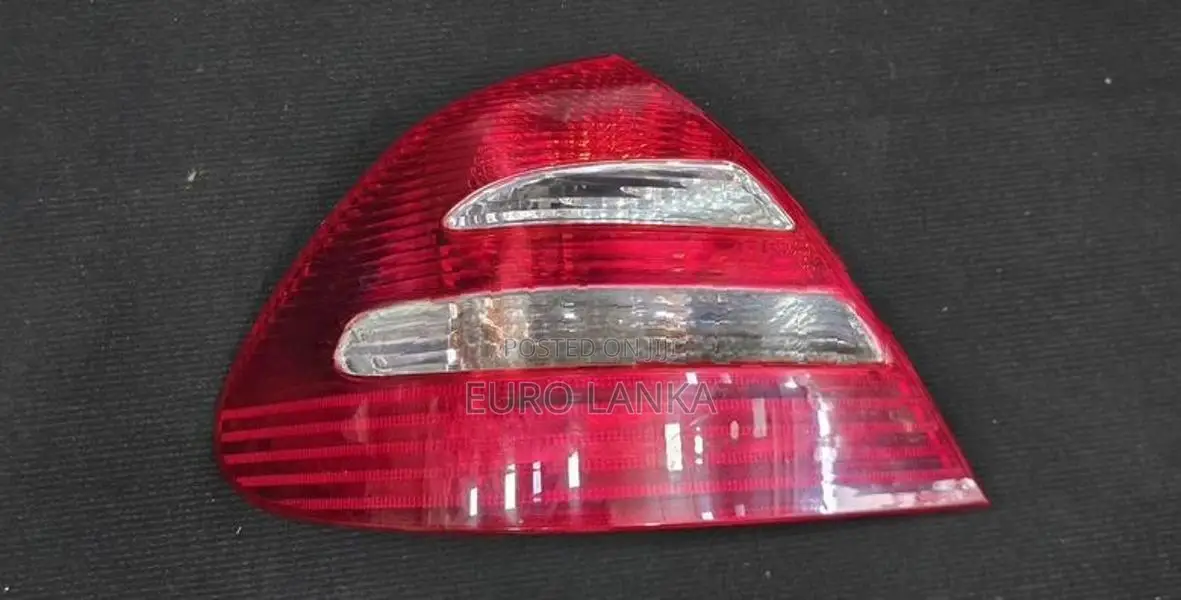 Mercedes Benz w211 tail lights