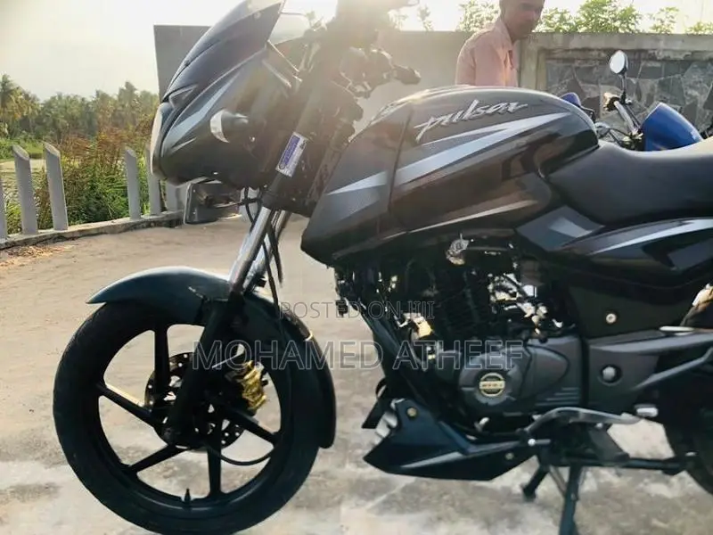 Bajaj Pulsar 150 2017