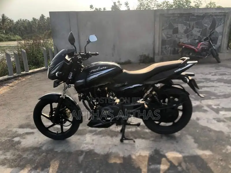 Bajaj Pulsar 150 2017