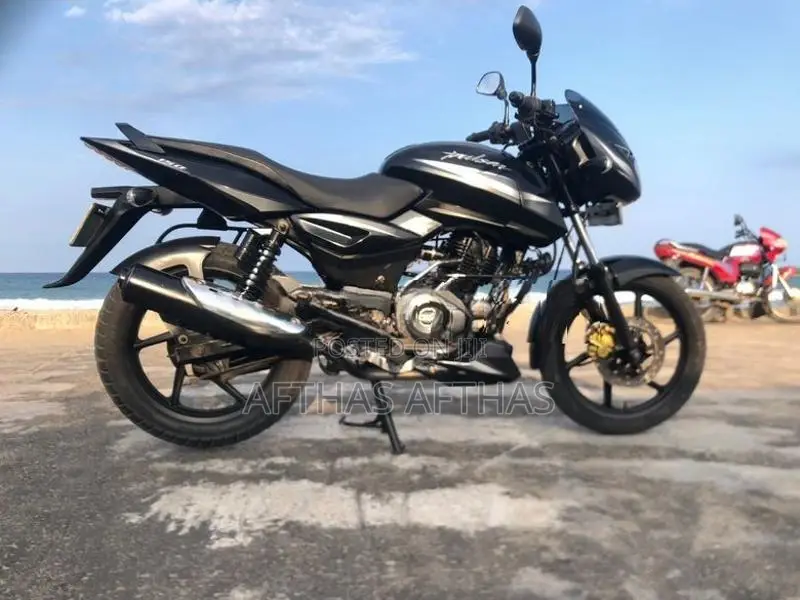 Bajaj Pulsar 150 2017
