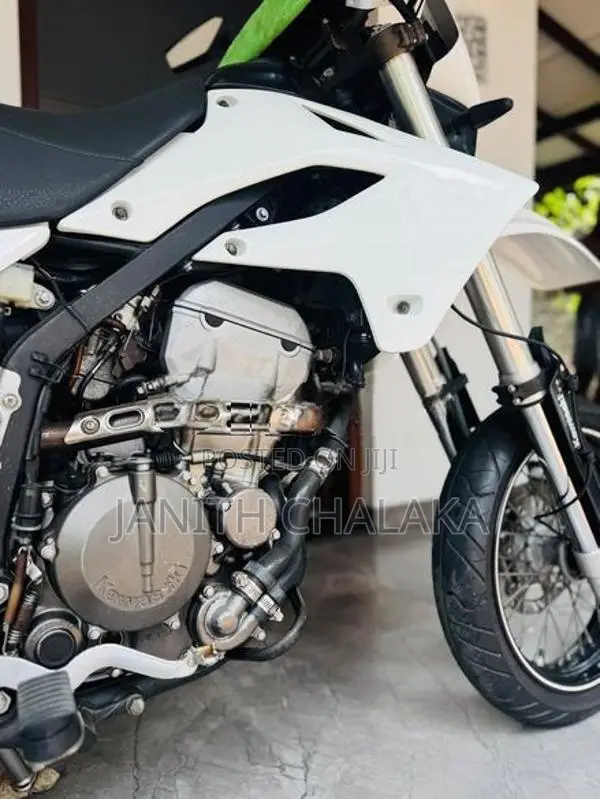 Kawasaki D Tracker 2006