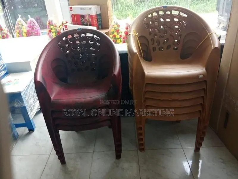 Modern Plastic Chair (P-7)