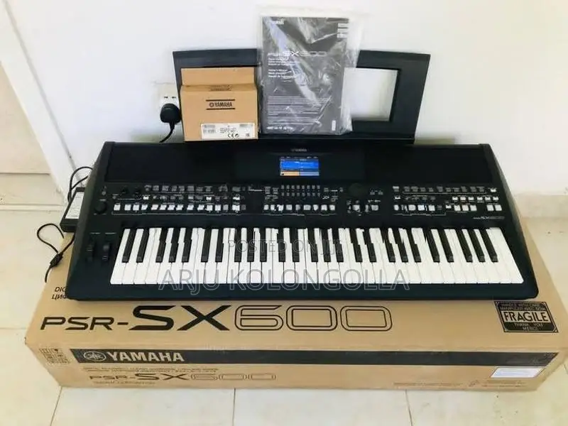 Yamaha Psr SX600 Keyboard