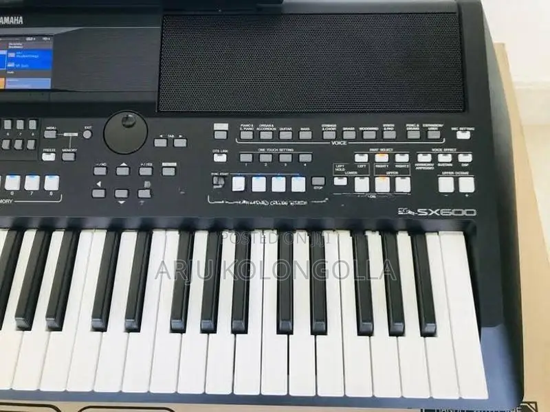 Yamaha Psr SX600 Keyboard