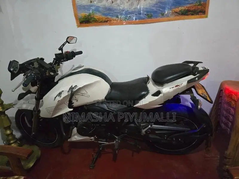 TVS Apache 2016