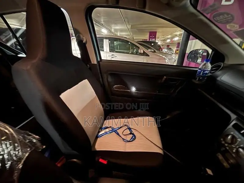 Daihatsu Mira L Grade 2024