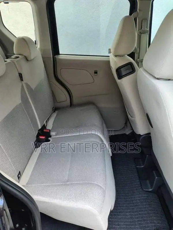 Nissan Roox 2024