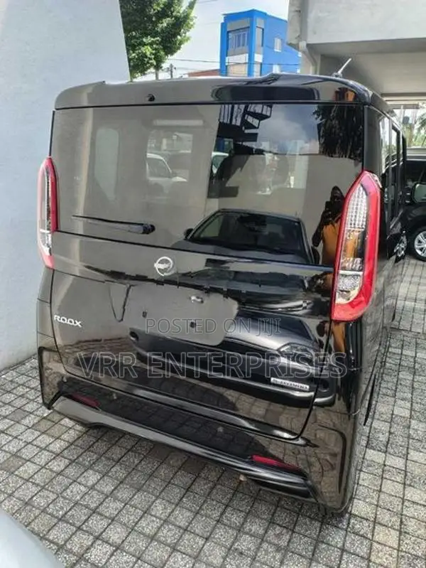 Nissan Roox 2024