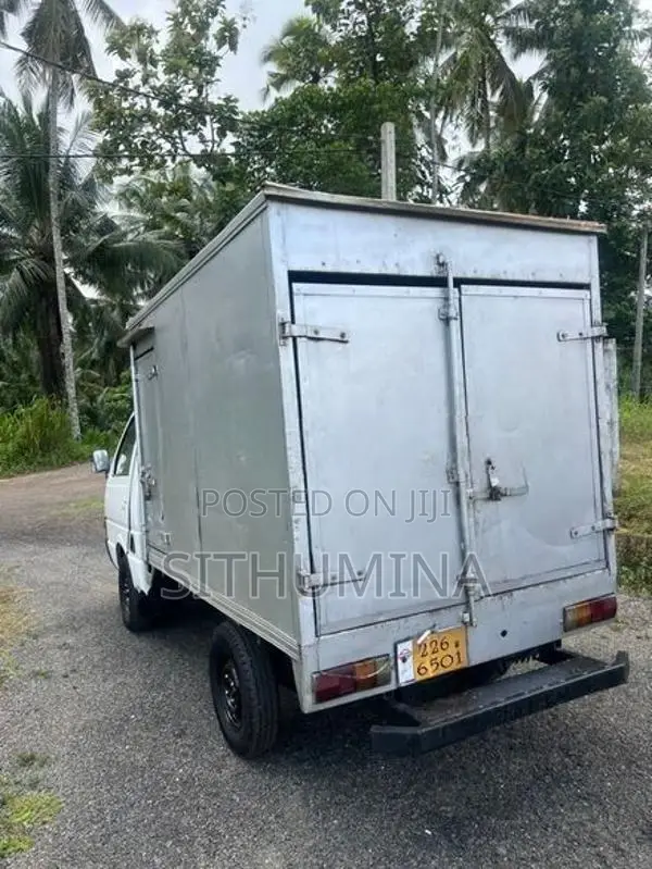 Nissan Vanette 1992