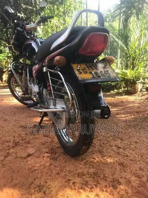 Bajaj Caliber 2004