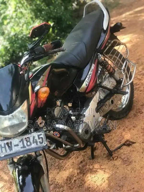 Bajaj Caliber 2004
