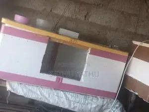 முட்டை அடை வைக்கும் இயந்திரம்
