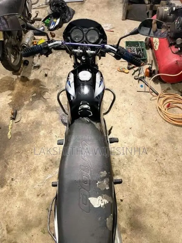 Bajaj CT100 2010