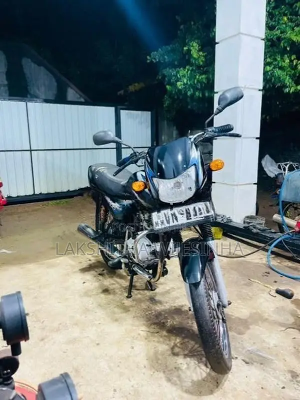 Bajaj CT100 2010