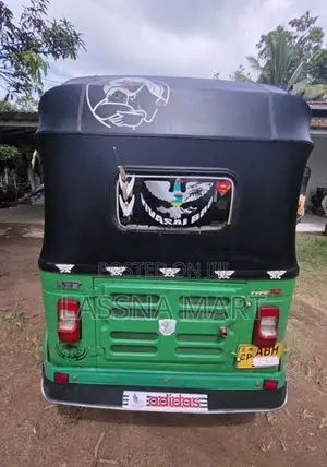 Bajaj RE 2016