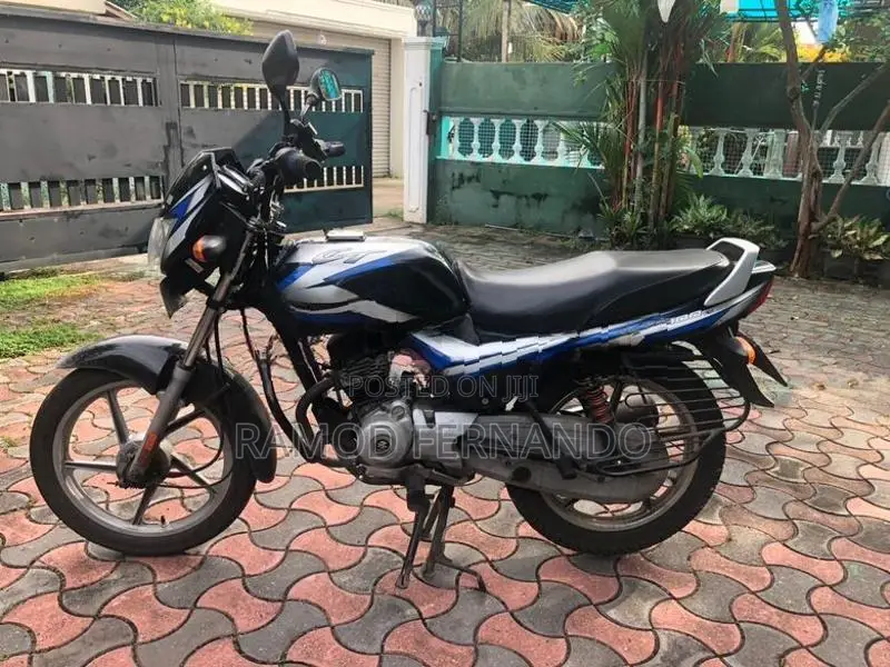 Bajaj CT100 ES 2023