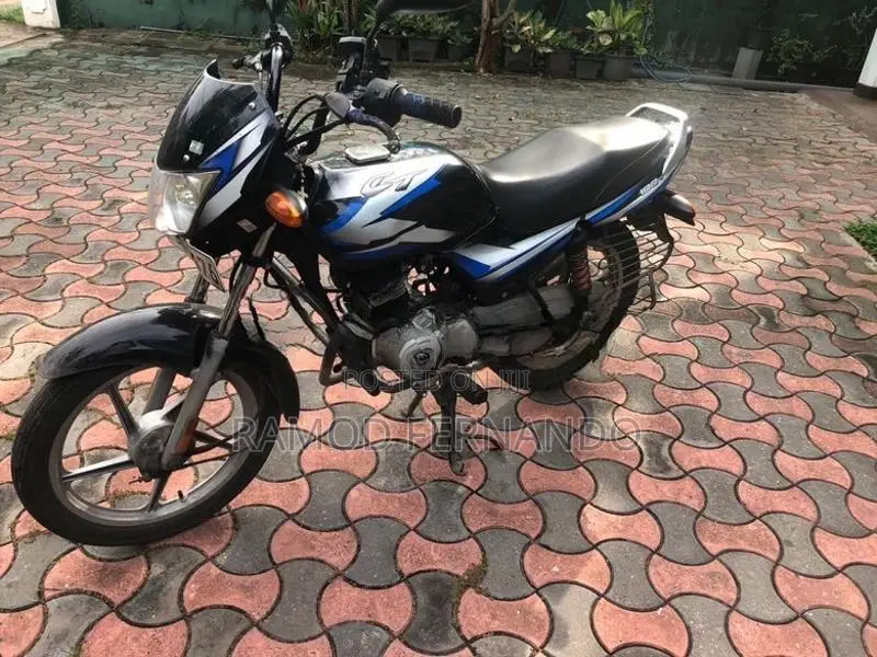 Bajaj CT100 ES 2023