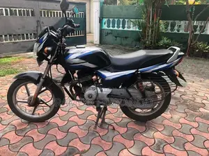 Bajaj CT100 ES 2023