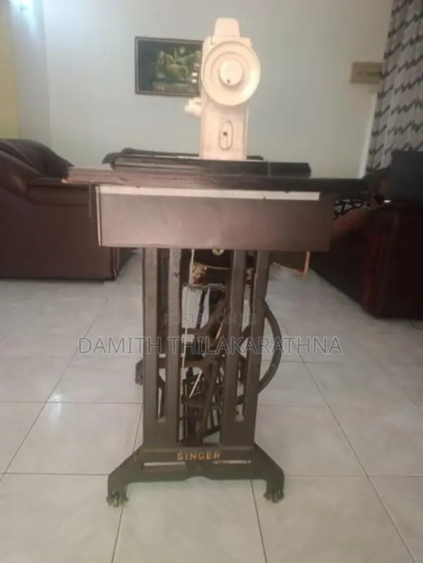 Singer Sewing Machine