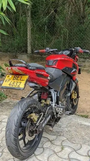 Bajaj Pulsar NS200 bs3 2016