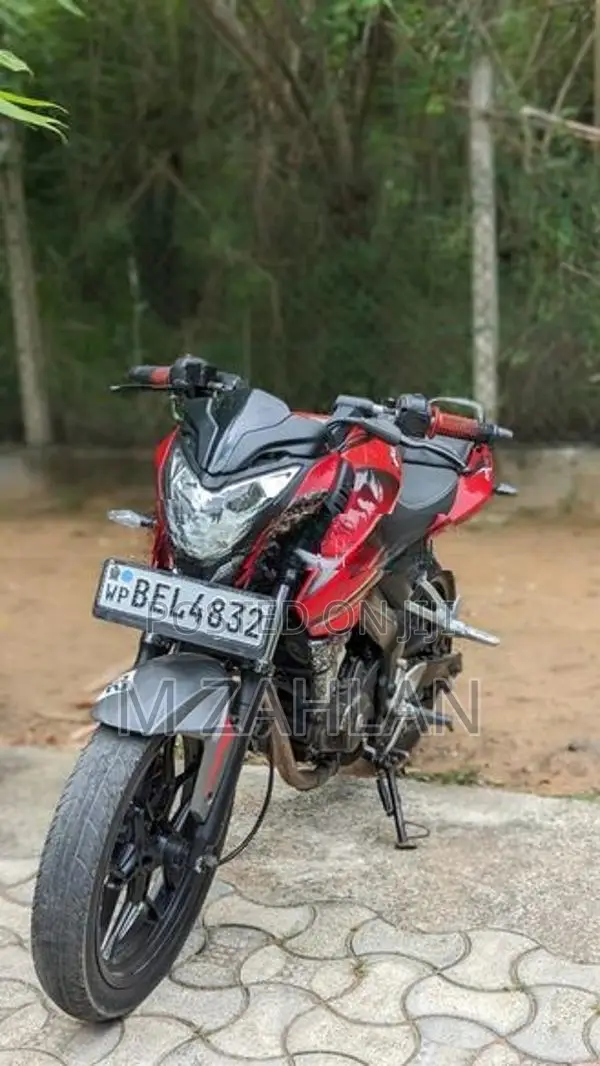 Bajaj Pulsar NS200 bs3 2016