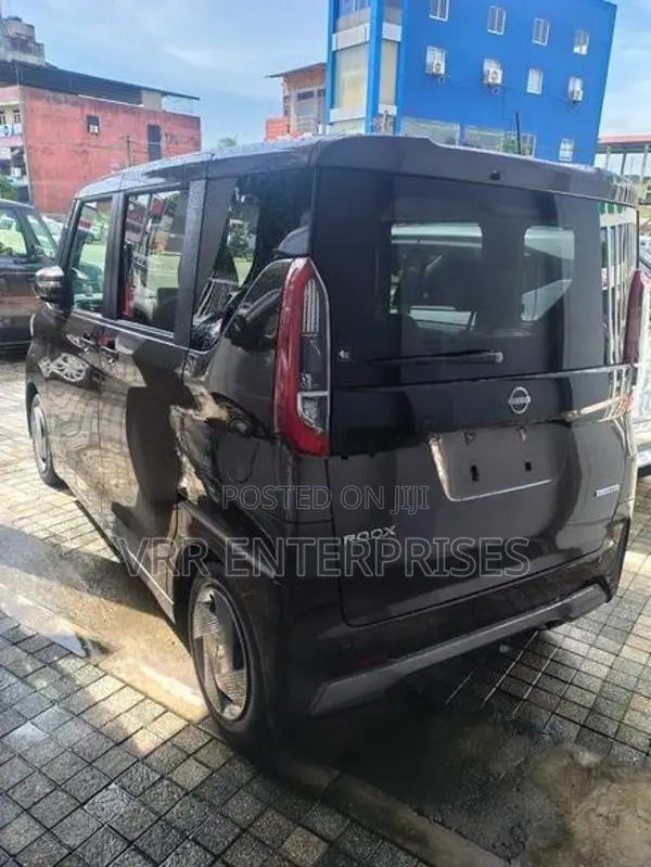 Nissan Roox 2024