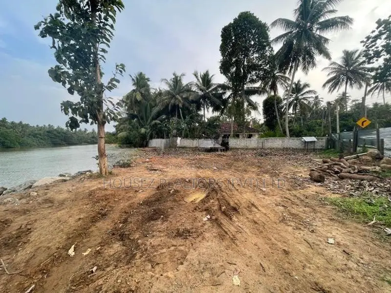 Lakeside Land for Sale – Waikkala in Puttalam