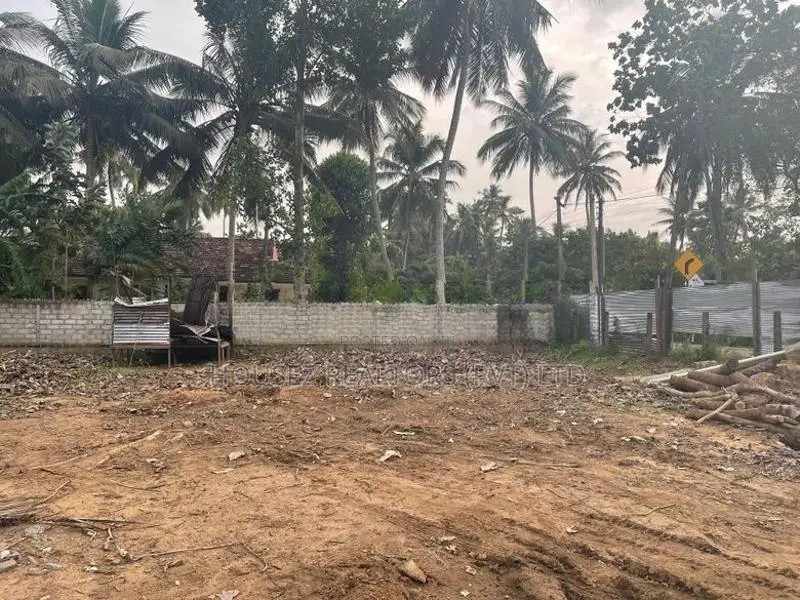 Lakeside Land for Sale – Waikkala in Puttalam
