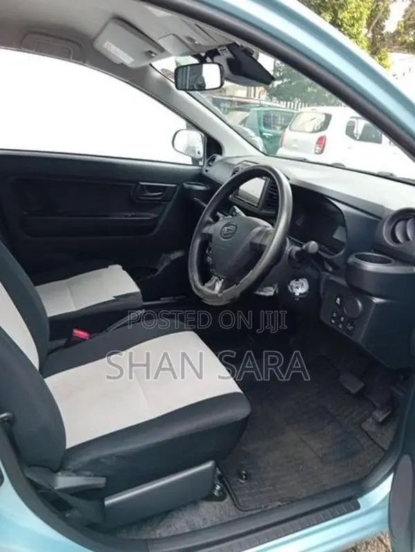 Daihatsu Mira L 2024