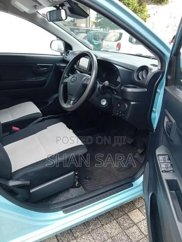Daihatsu Mira L 2024