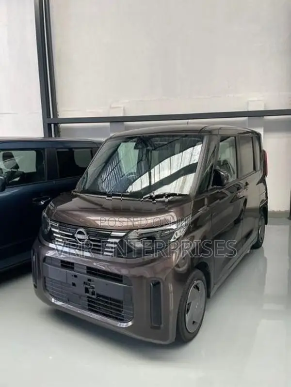 Nissan Roox 2024