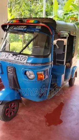 Bajaj RE 2012