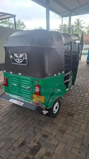 Bajaj RE 4strok 2014