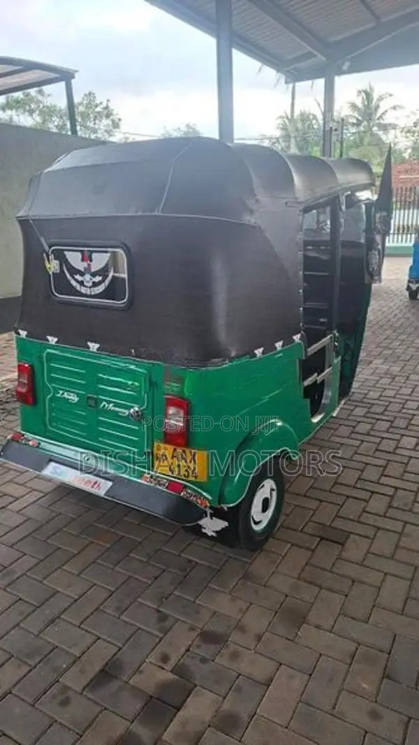 Bajaj RE 4strok 2014